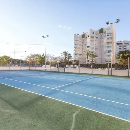 Nations With Pool * Alicante